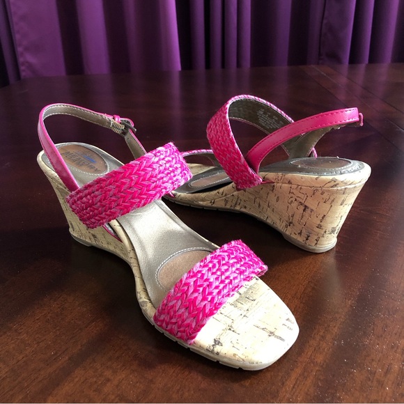 Life Stride Velocity Persona In Fuschia & w/Memory Foam - Size 10M - Picture 3 of 9